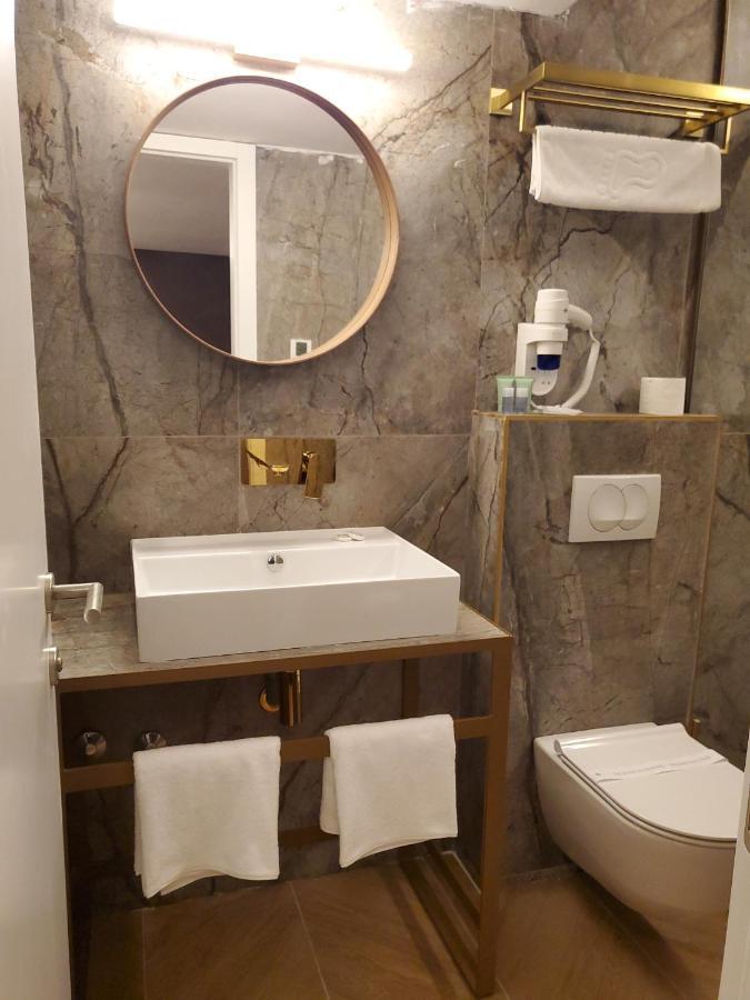 Bosket Luxury Rooms สปลิท ภายนอก รูปภาพ